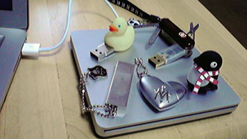 USBフラッシュメモリ